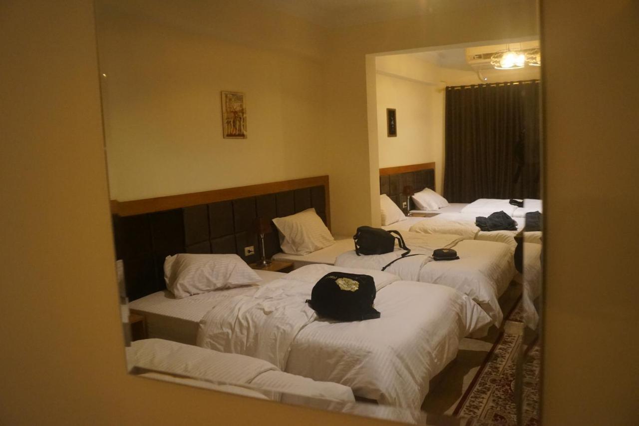Draz Pyramids View Bed & Breakfast Kafret el-Gabal Exteriör bild