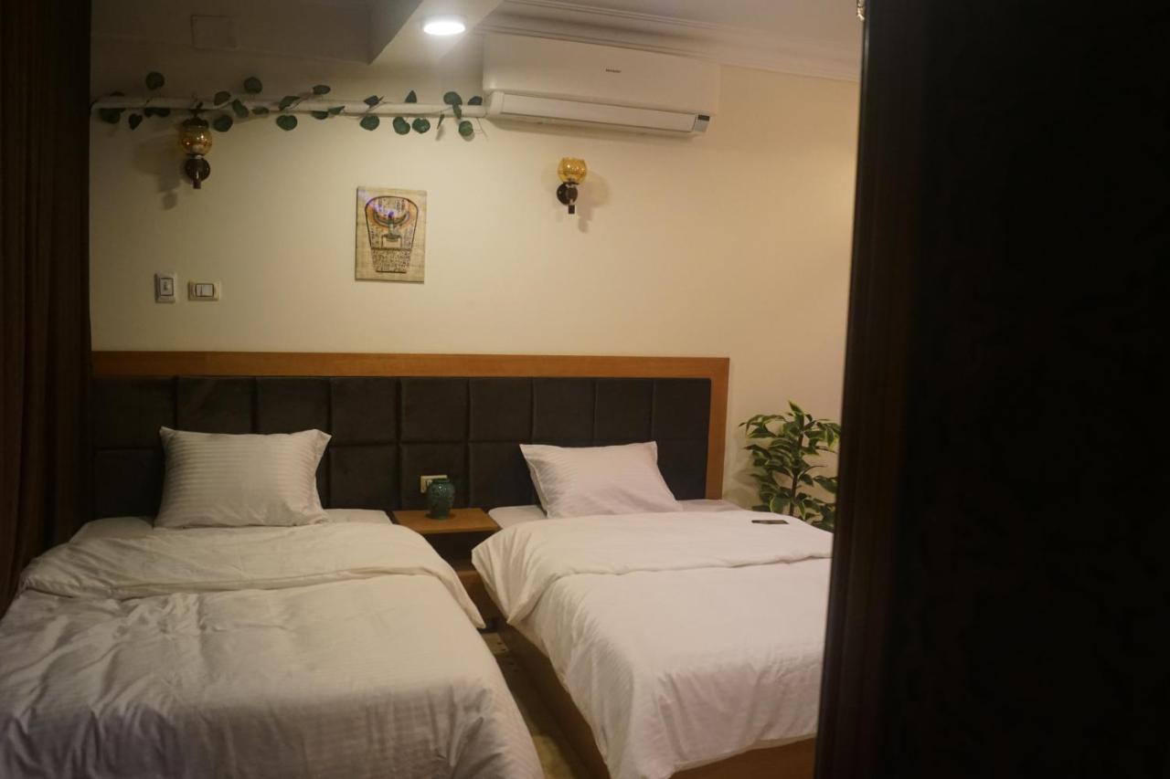 Draz Pyramids View Bed & Breakfast Kafret el-Gabal Exteriör bild
