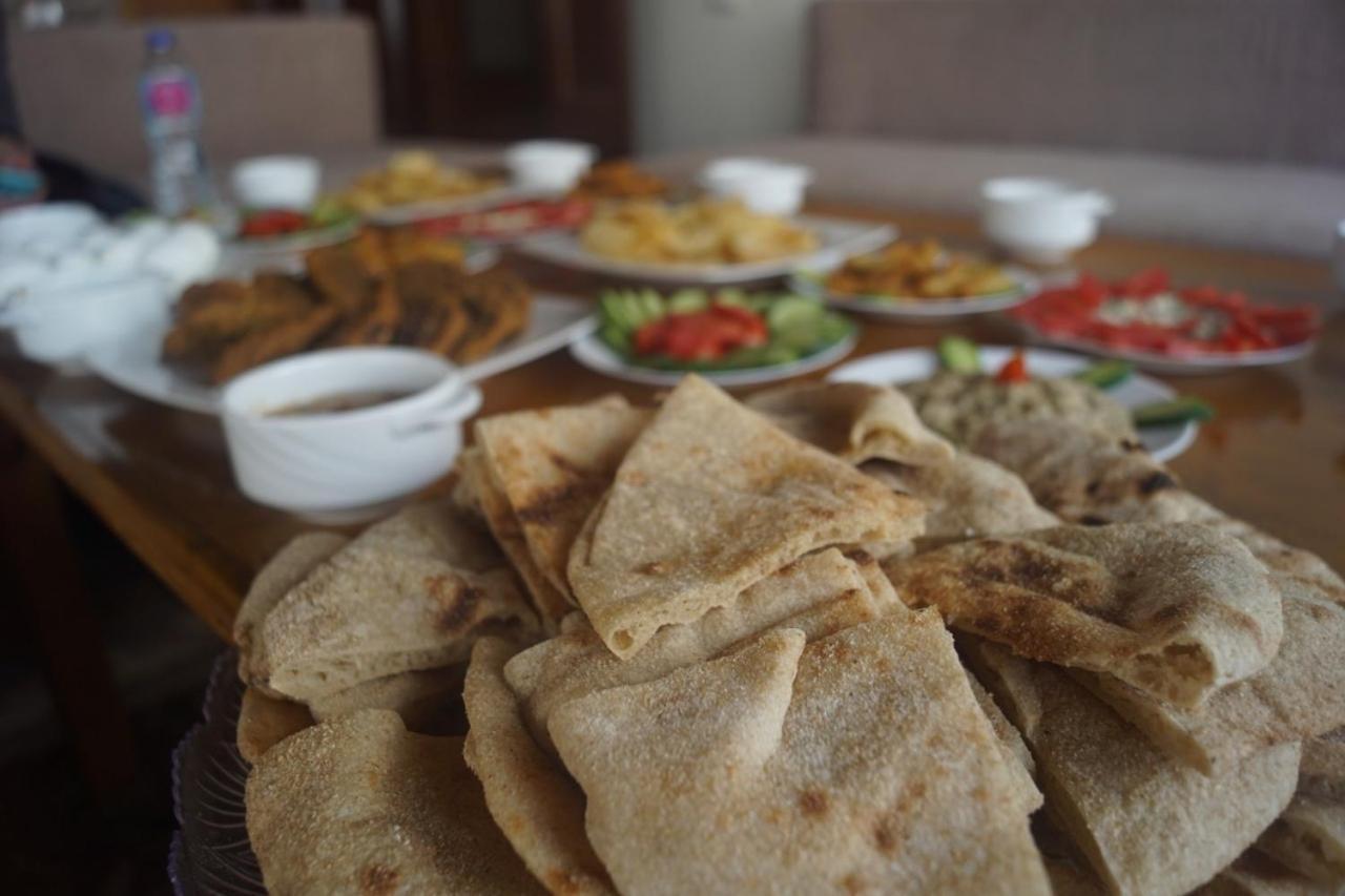 Draz Pyramids View Bed & Breakfast Kafret el-Gabal Exteriör bild