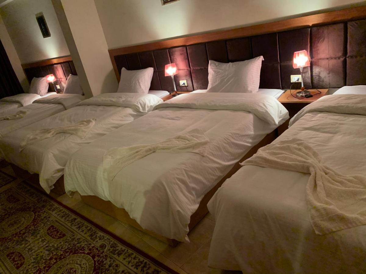 Draz Pyramids View Bed & Breakfast Kafret el-Gabal Exteriör bild